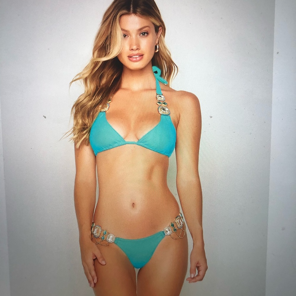 Beachbunnyswimwear beautiful bikini retails at 460